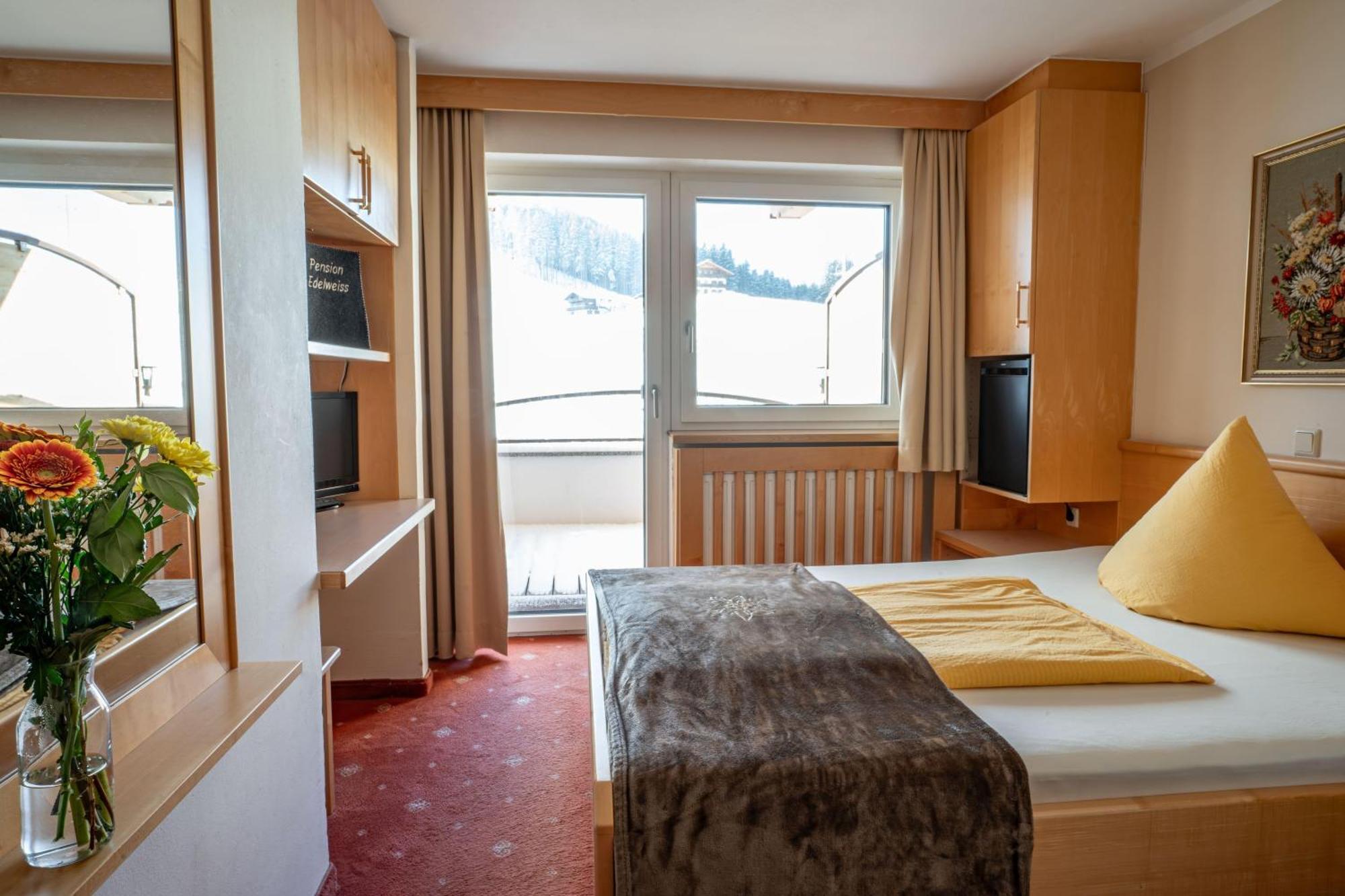 Pension Edelweiss Breitenbach am Inn Exterior foto