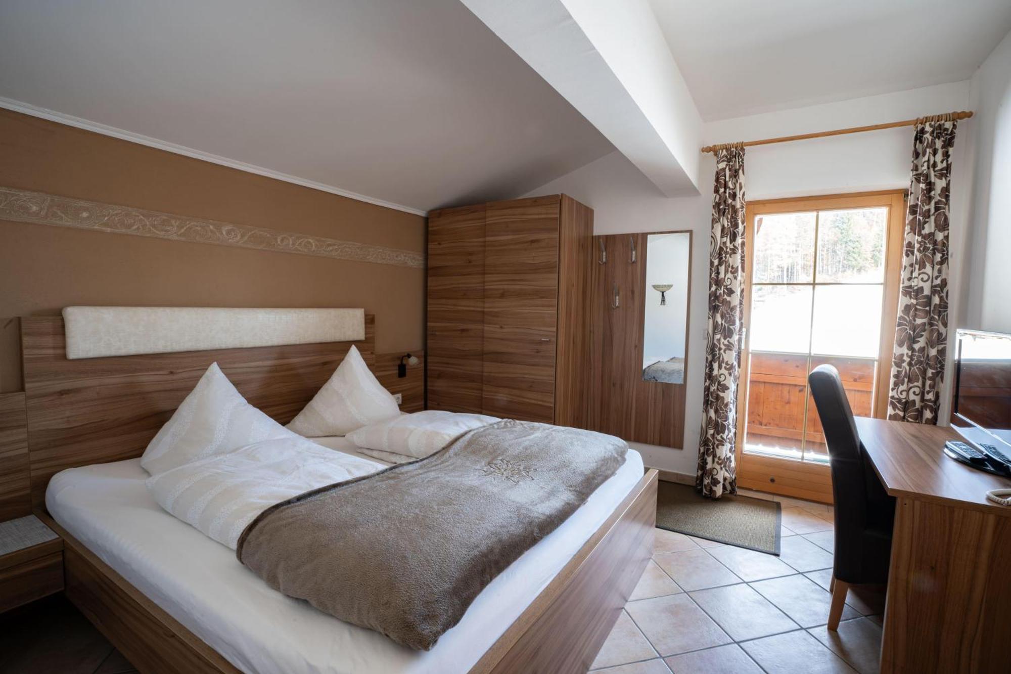 Pension Edelweiss Breitenbach am Inn Exterior foto